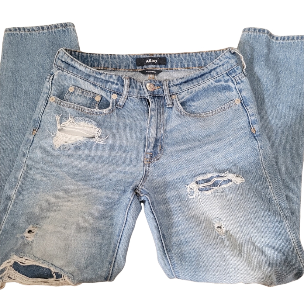 Aeropostale Size 4 boyfriend distressed jeans